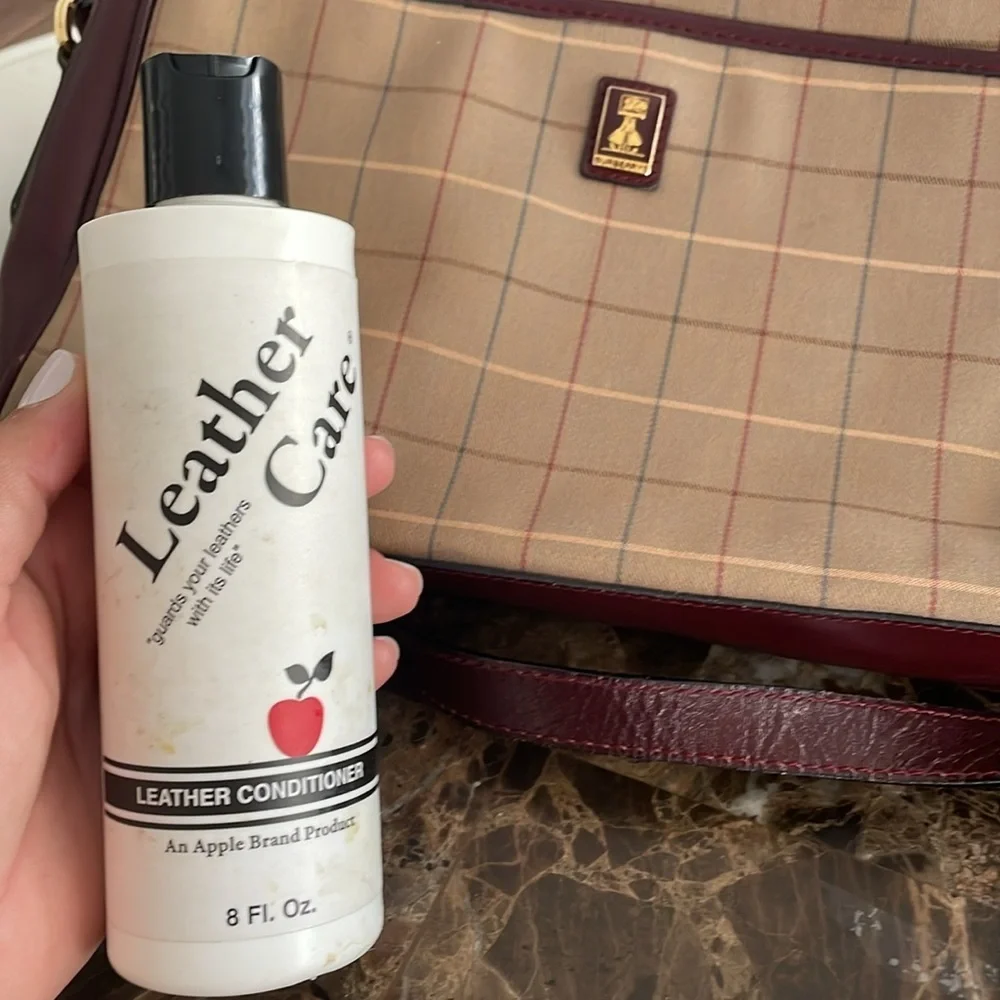 Burberry Crossbody - Picture 15 of 15